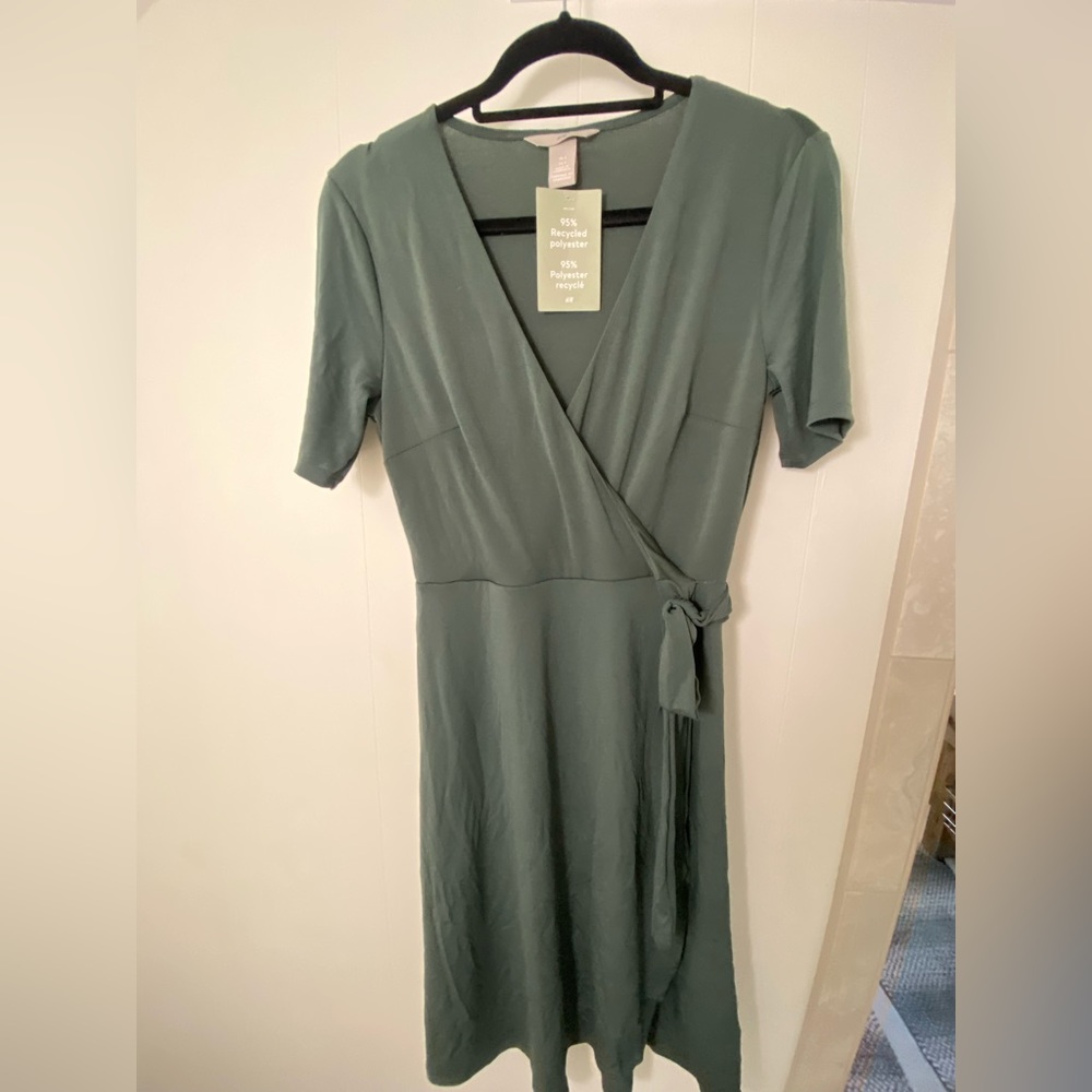 NWT H&M Green Midi/Knee Length Wrap Dress Size S